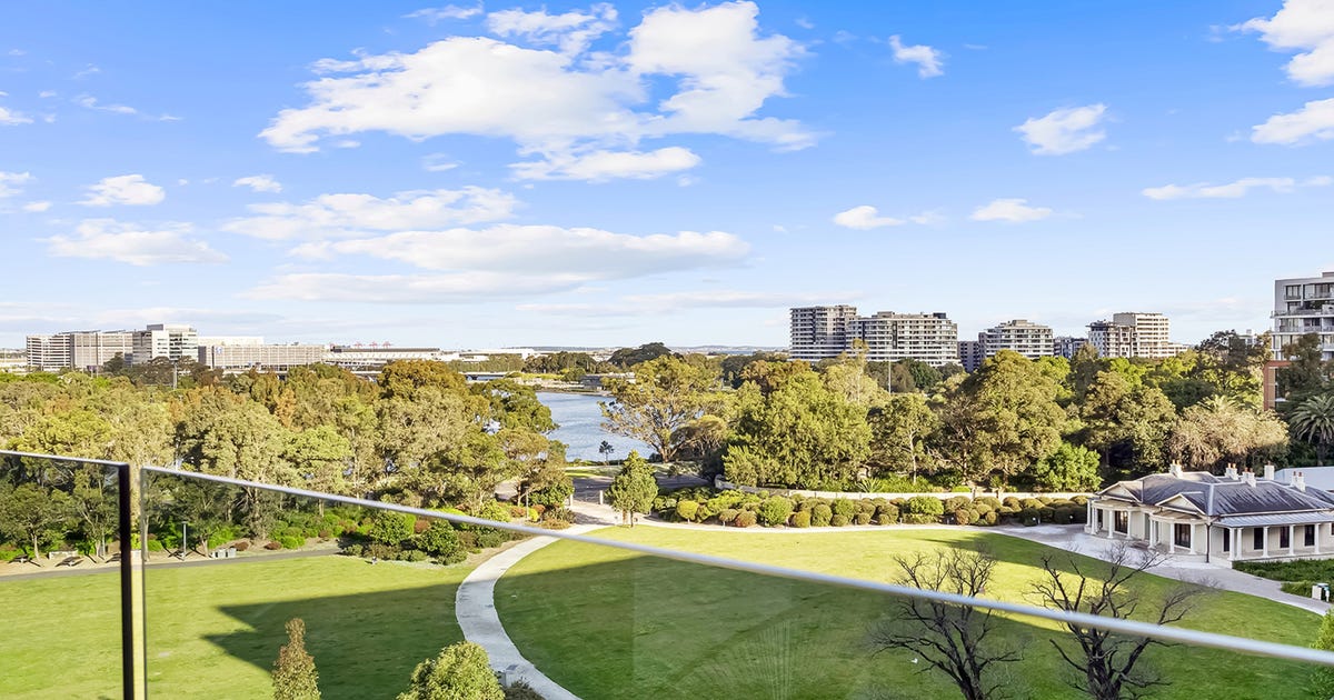 904 16 Brodie Spark Drive Wolli Creek NSW 2205 property .au