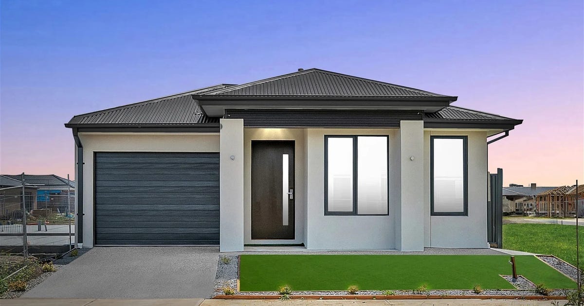 4 Ruff Way, Melton South VIC 3338 - property.com.au