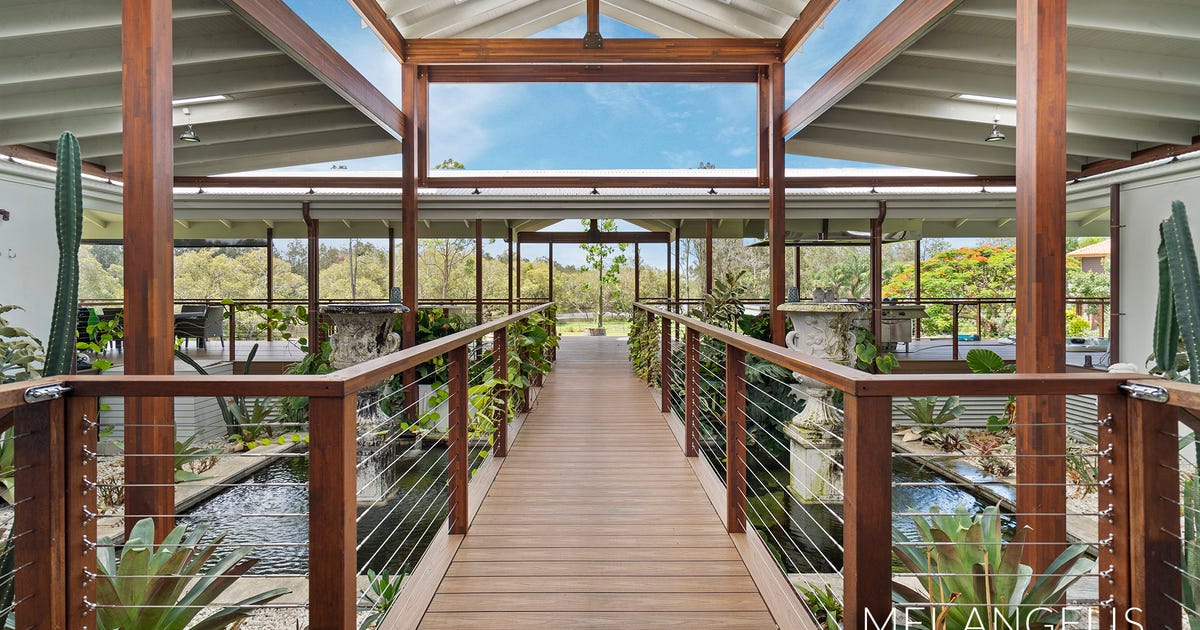 20 Riverdowns Cres, Helensvale QLD 4212