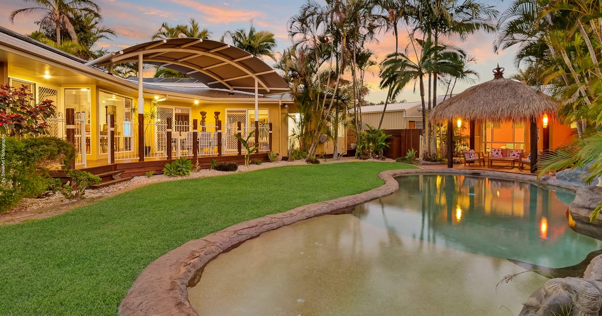 8 Rosalind Court, Torquay QLD 4655