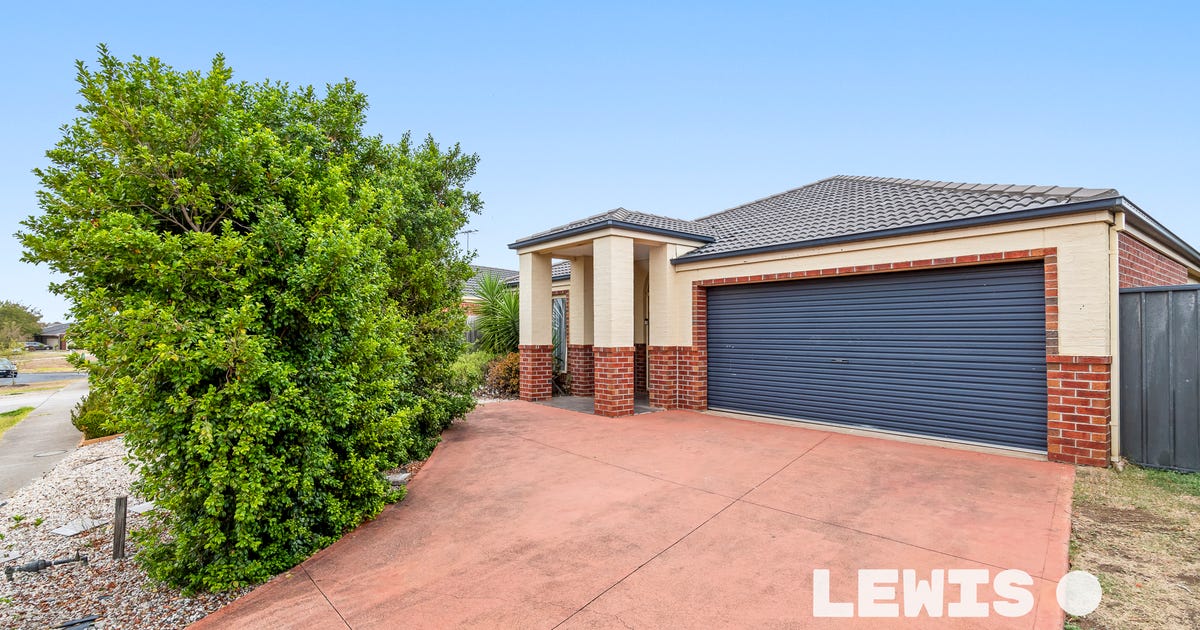39 Kirkton Drive, Kurunjang VIC 3337 - property.com.au