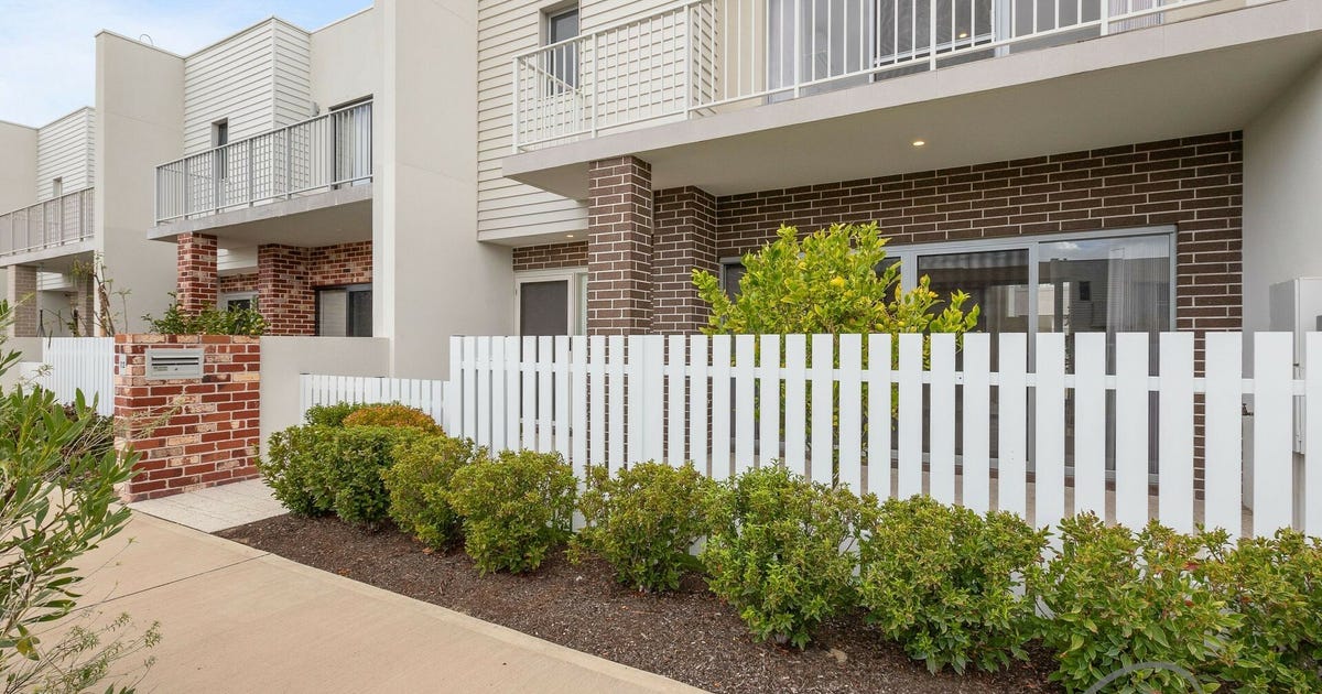 12 Catseye Walk, Treeby WA 6164 - property.com.au
