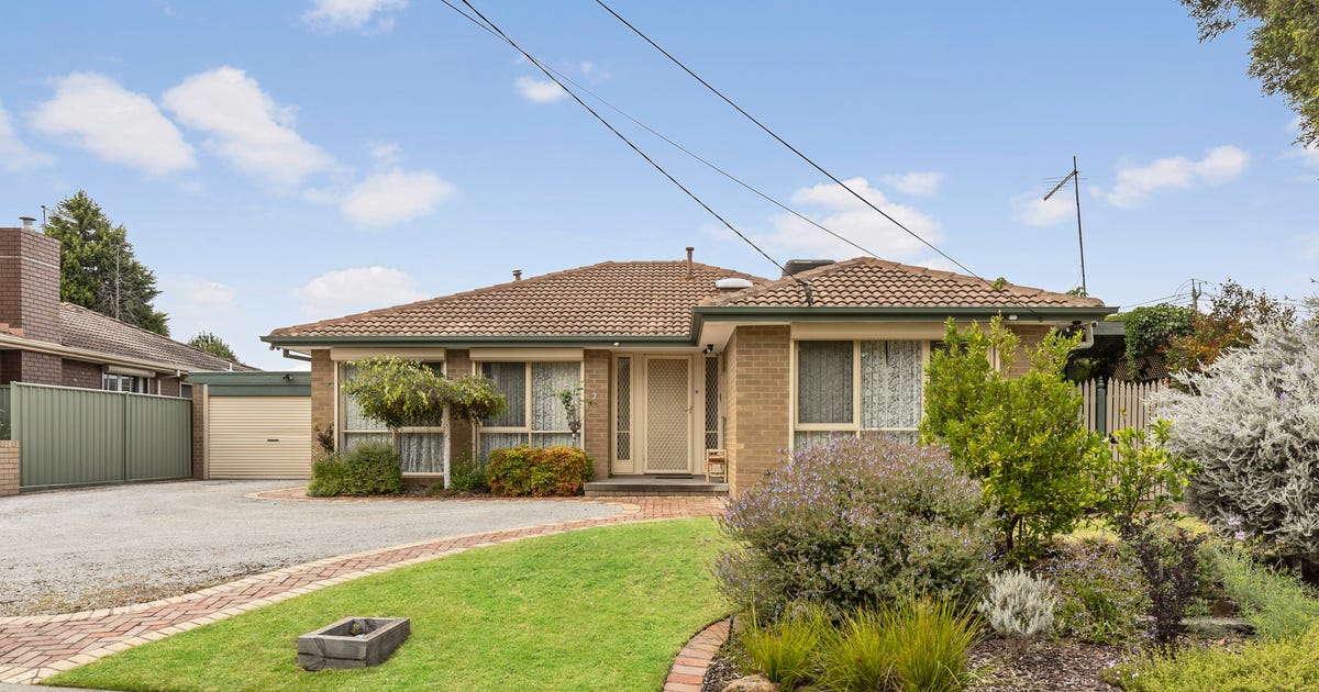 2 Greenbrook Drive, Epping VIC 3076