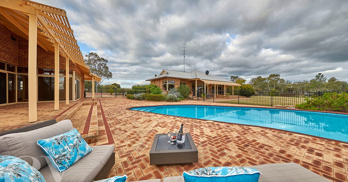 Goomalling Pool 107 Goomalling Road, Northam WA 6401 - property.com.au
