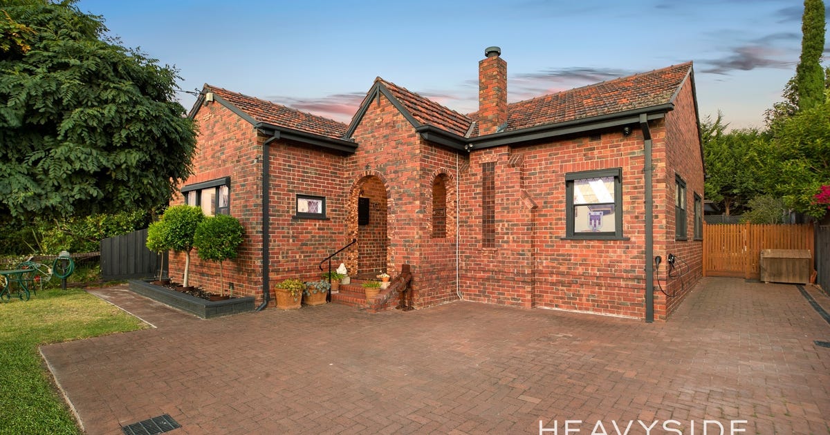 12 Lockhart Street, Camberwell VIC 3124