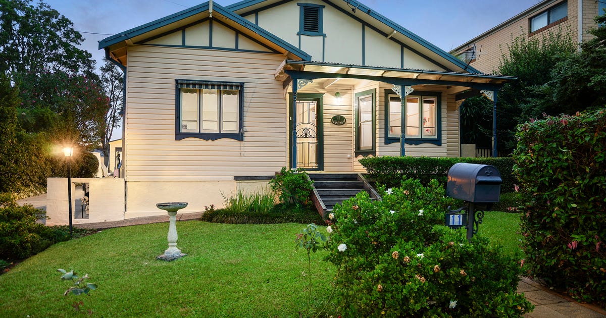 11 Honiton Avenue E, Carlingford NSW 2118