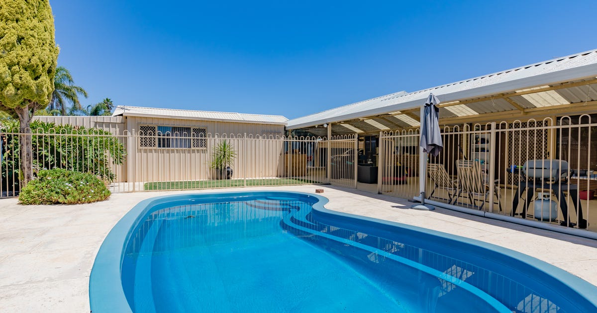 19 Wateredge Road, Thornlie WA 6108