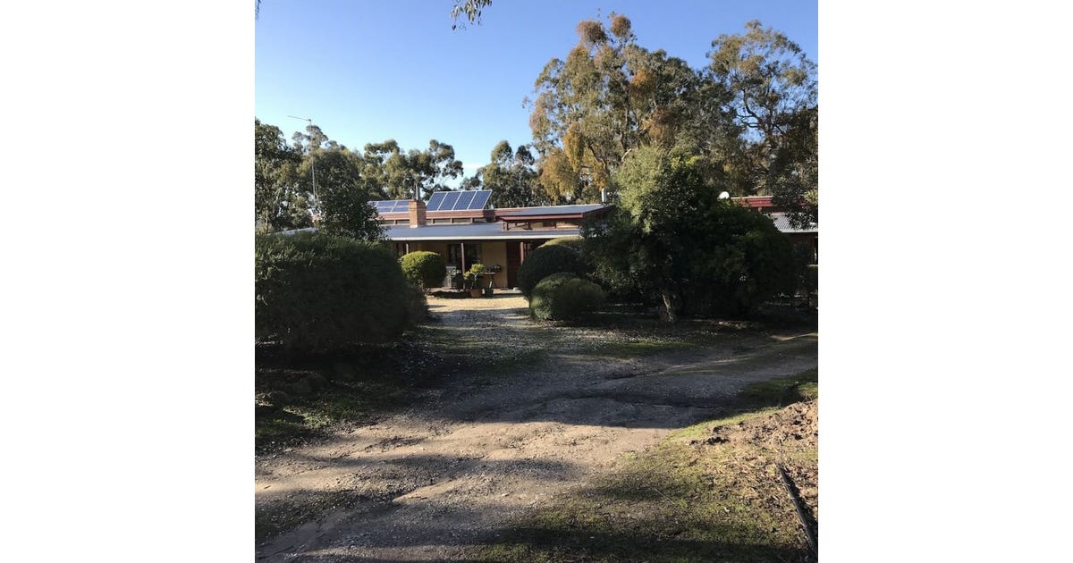 94 Dreamers Hill Road, Happy Valley VIC 3360