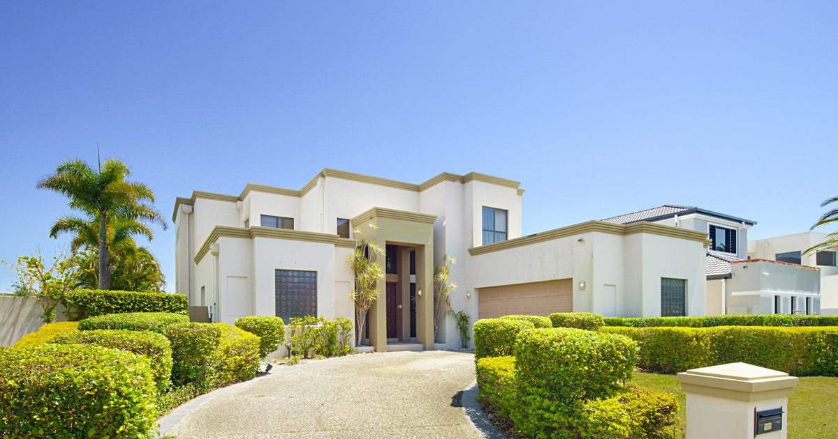 1672 Riverdale Drive, Hope Island QLD 4212