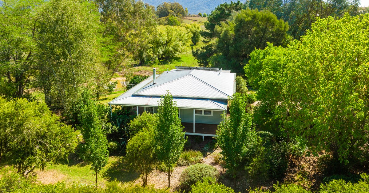 12 Albion Lane, Allans Flat VIC 3691