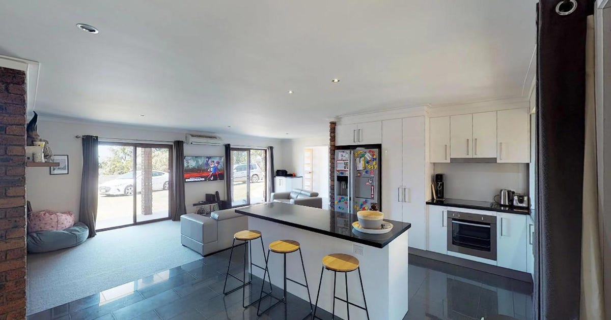 187 Simpsons Road, Elanora QLD 4221 - property.com.au