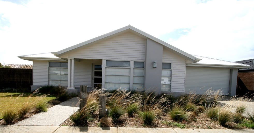 16 Shoalhaven Road, Cowes VIC 3922