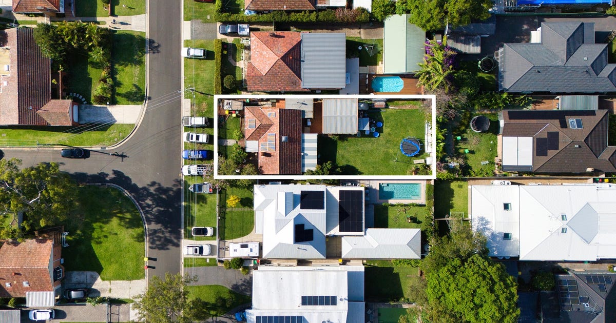 10 Haymet Street, Kirrawee NSW 2232 - property.com.au