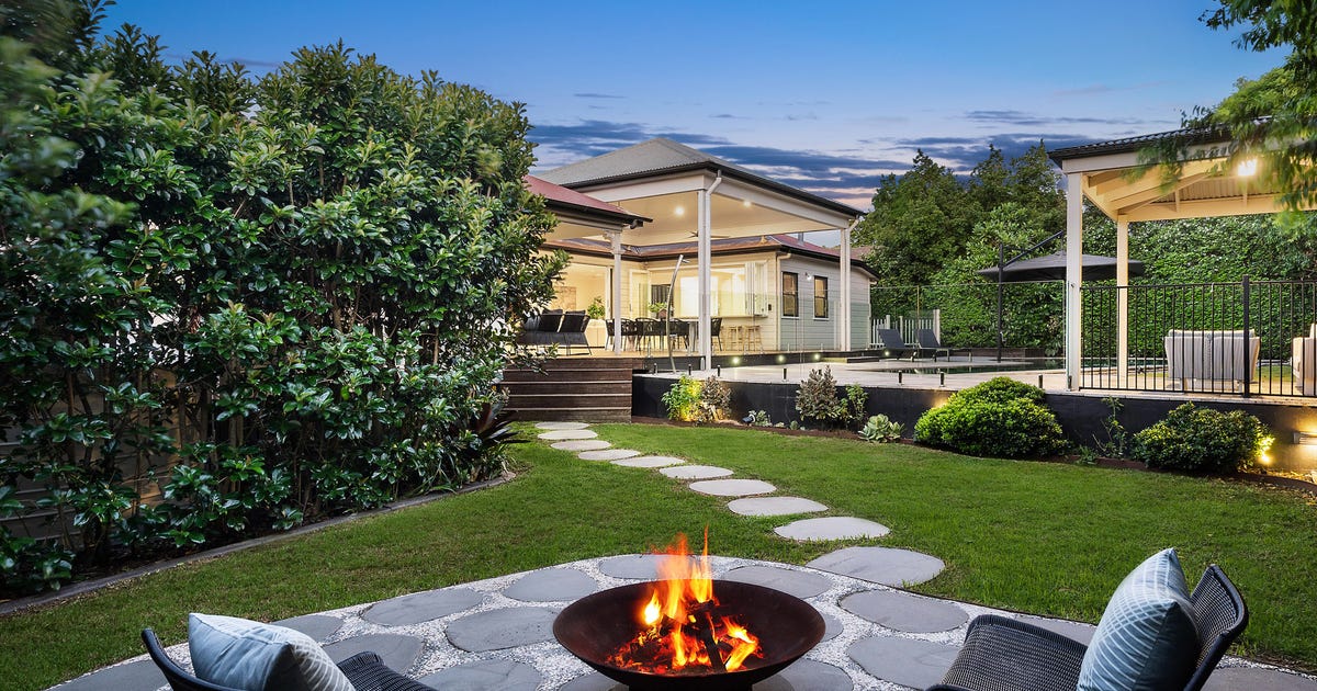 57 Waratah Avenue, Graceville QLD 4075