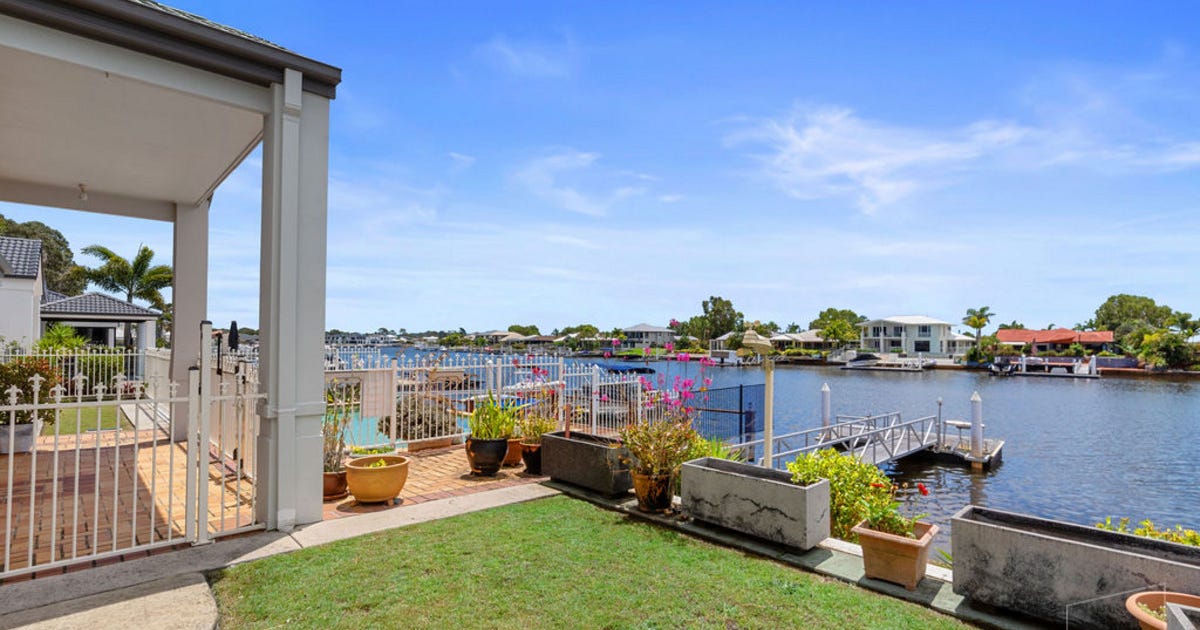 11 Finnegan Place, Pelican Waters QLD 4551