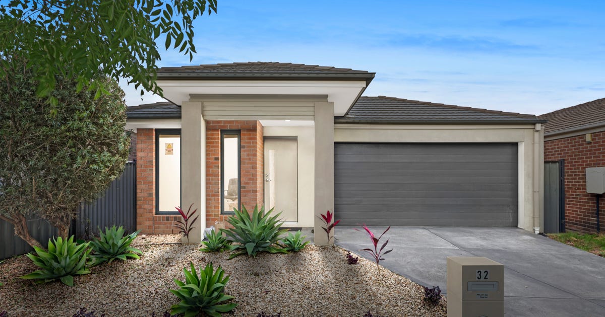 32 Lombard Street, Roxburgh Park VIC 3064 - property.com.au
