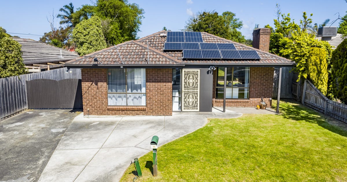 10 Clairmont Avenue, Cranbourne VIC 3977