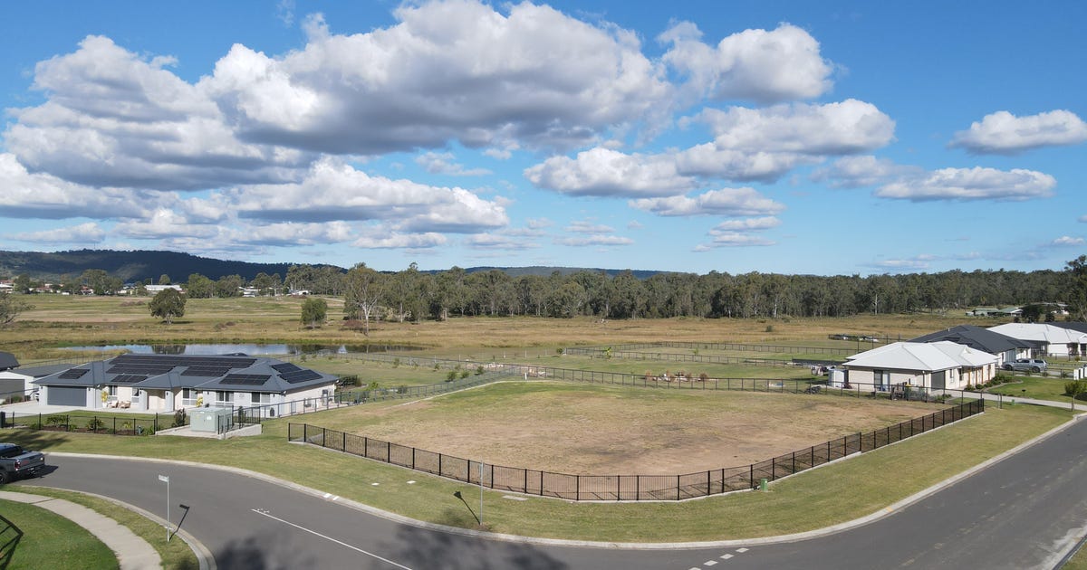 22 Sandstone Drive, Hatton Vale QLD 4341