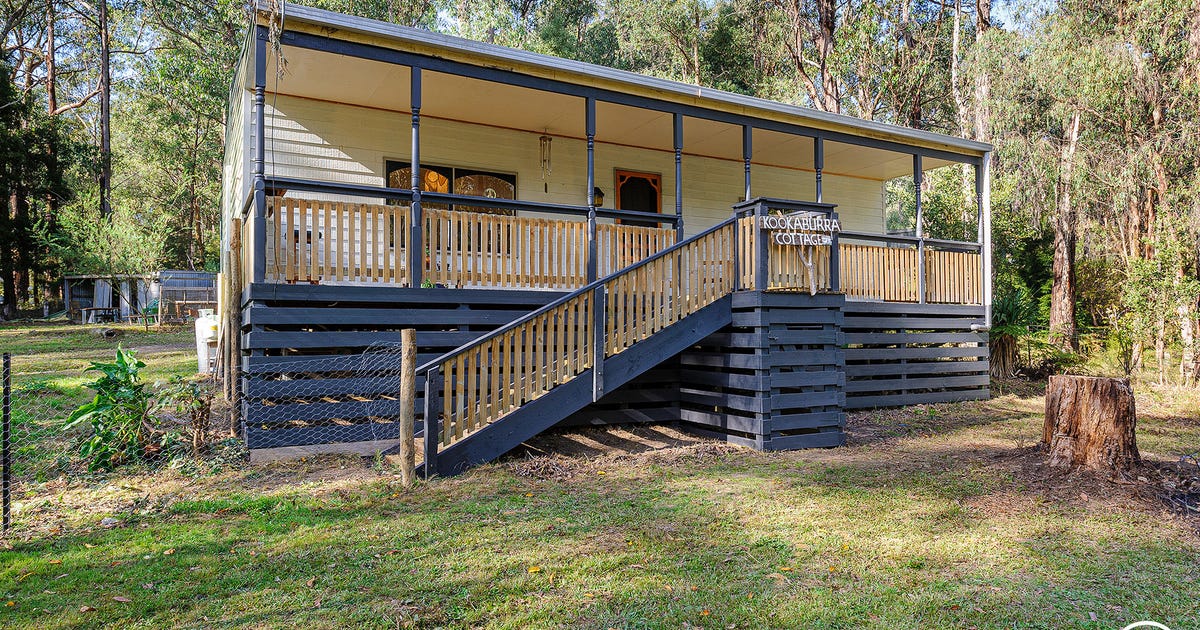 9 Hall Road, Mcmahons Creek VIC 3799