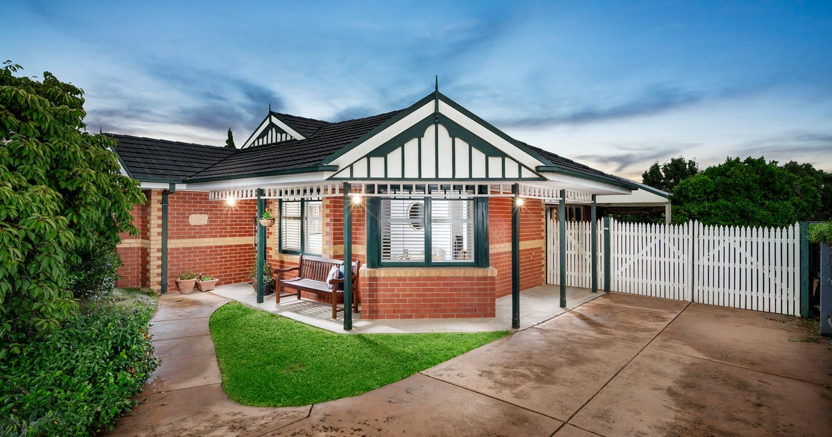 26 Quail Way, Rowville VIC 3178
