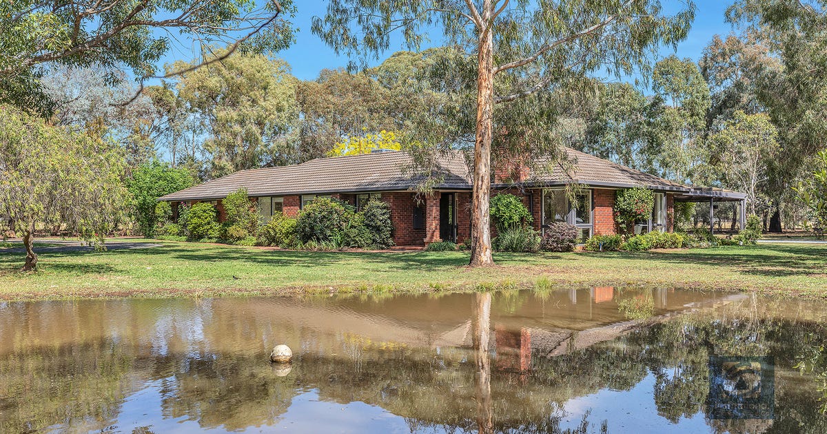 123 Latham Road, Echuca VIC 3564