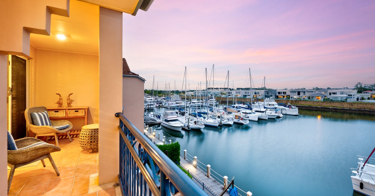 44 John Lund Drive, Hope Island QLD 4212