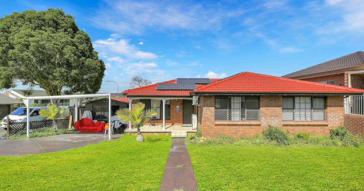 30 Stranraer Drive, St Andrews NSW 2566