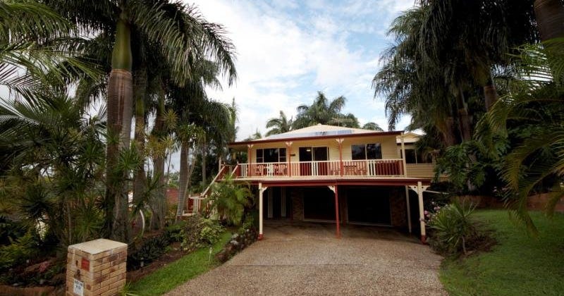 8 Windward Rise, Pacific Pines QLD 4211 - property.com.au
