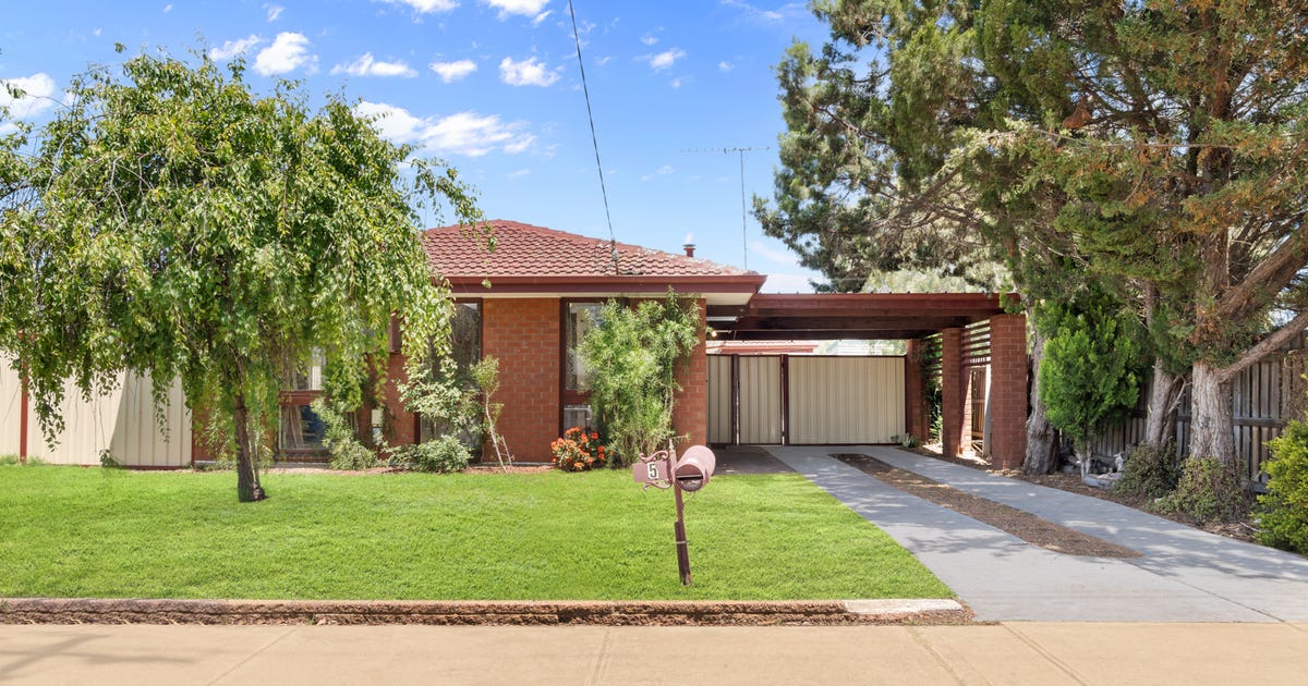 5 Risson Street, Melton South VIC 3338 - property.com.au