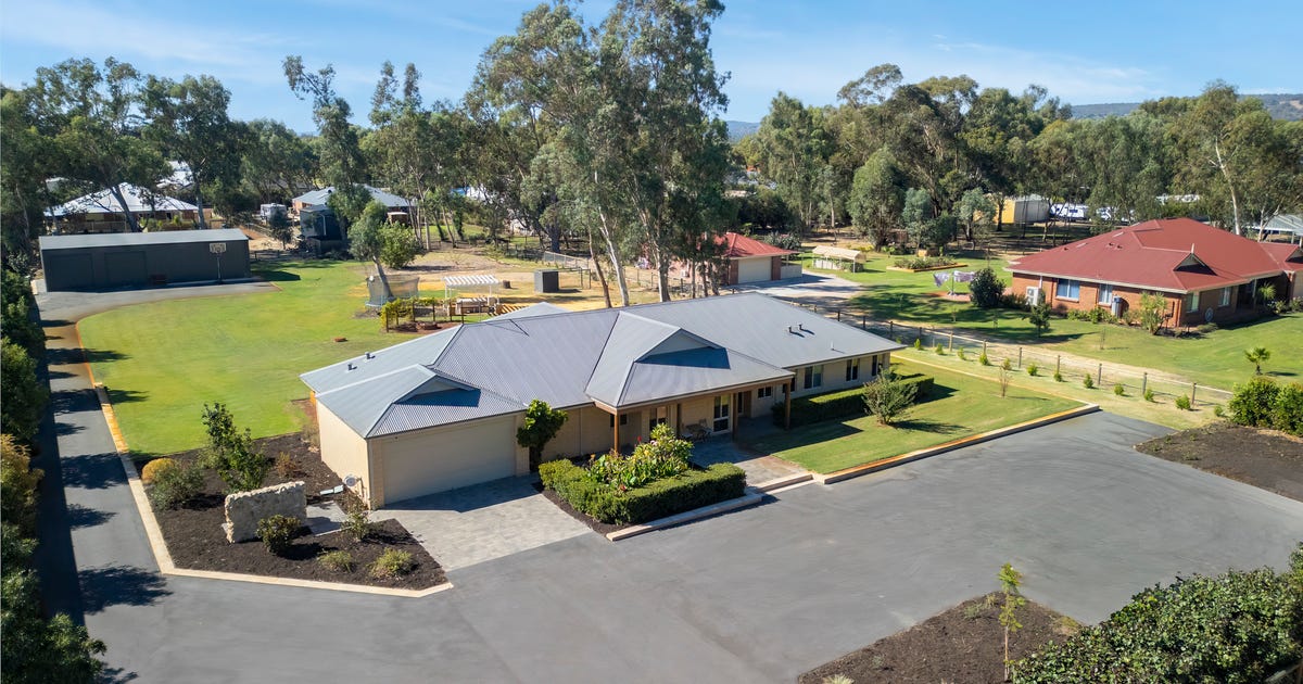 1299 Rowley Road, Hilbert WA 6112