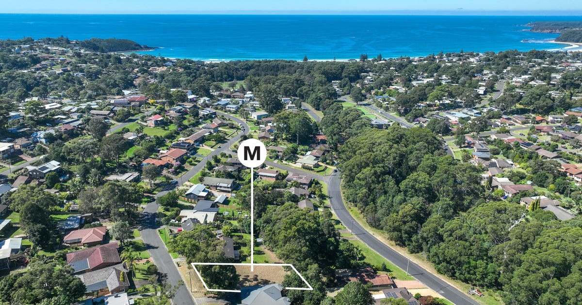 11 Bushland Avenue, Mollymook Beach NSW 2539