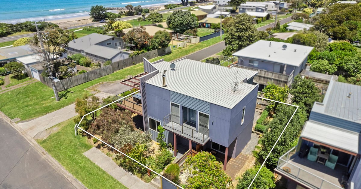 33 Casino Avenue, Apollo Bay VIC 3233