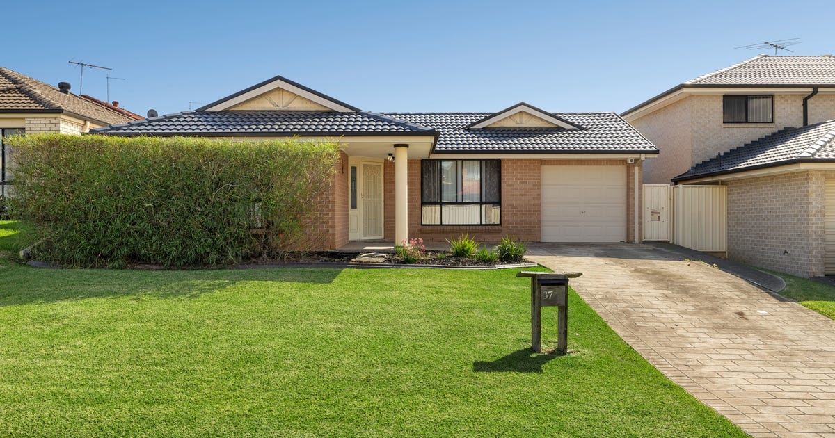 37 Burragate Cres, Prestons NSW 2170