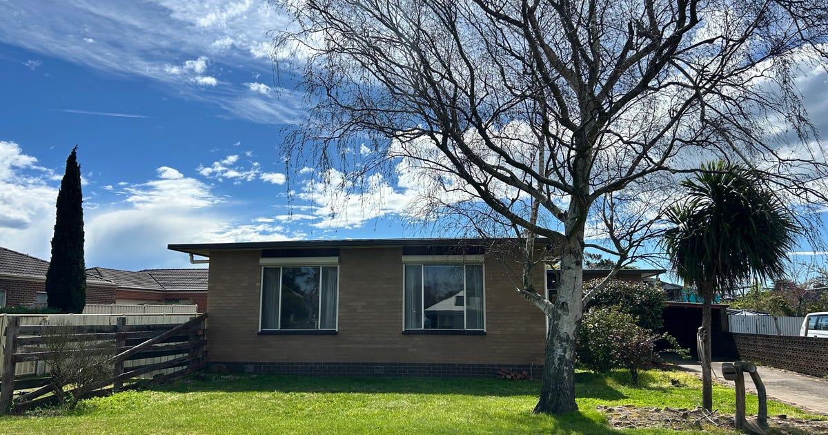 96 Spring Street, Mortlake VIC 3272 - property.com.au