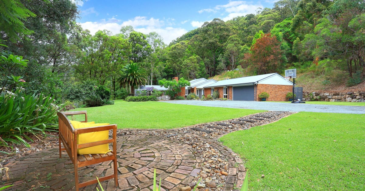 19 Pemberton Close, Mount Nathan QLD 4211