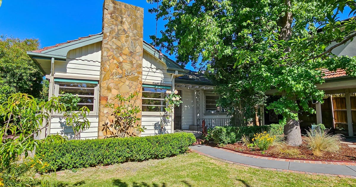 124 Dorking Road, Box Hill North VIC 3129