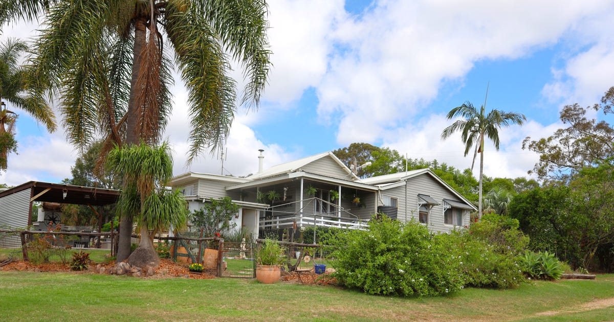 54 Rackemanns Road, Wooroolin QLD 4608