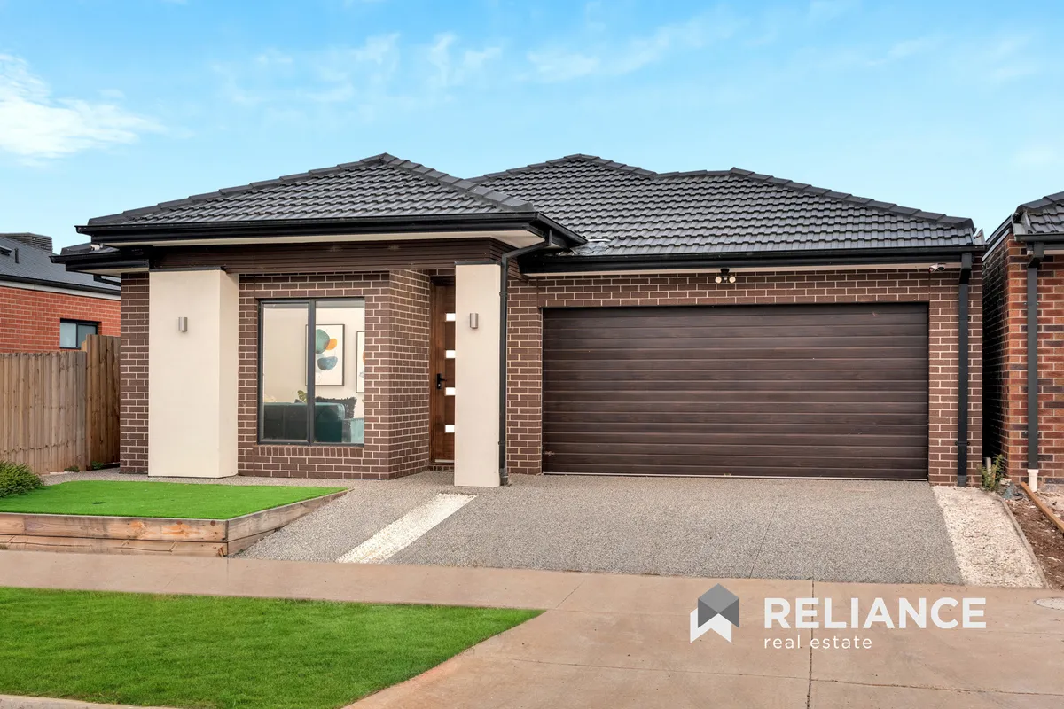 67 Blue Bottle Parade, Rockbank, VIC 3335