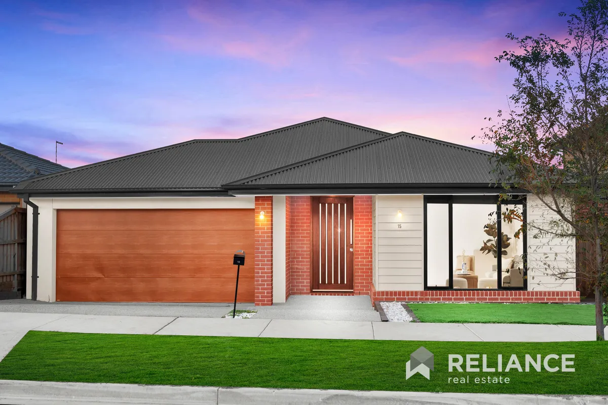 15 Lorikeet Circuit, Rockbank, VIC 3335
