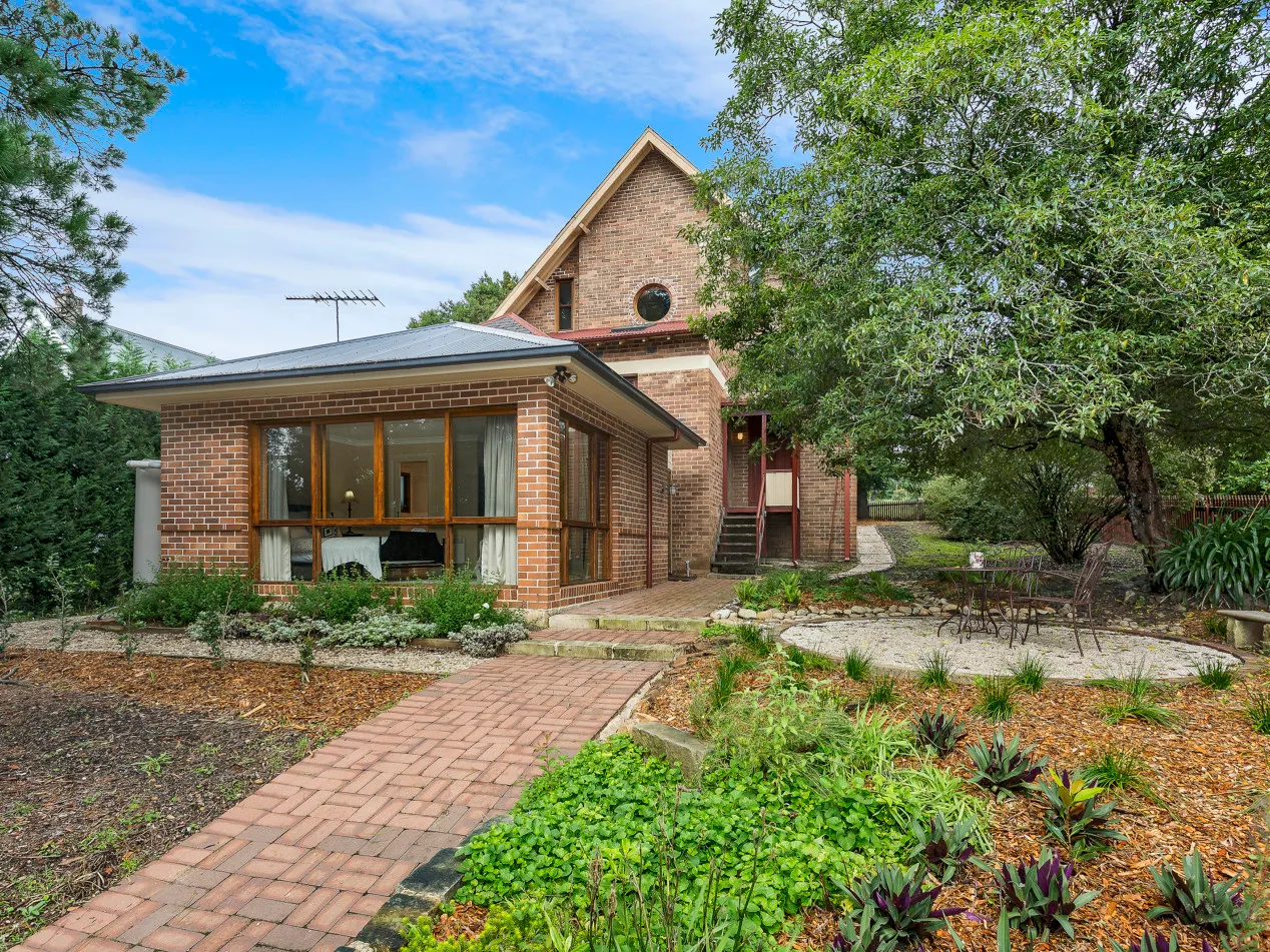 Hazelbrook Public School in NSW becomes first in Australia to wear