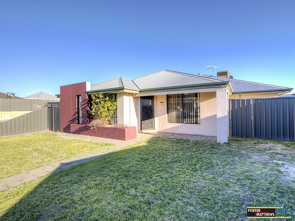 20 Coomer Elbow, South Guildford WA 6055 - House For Rent - $680