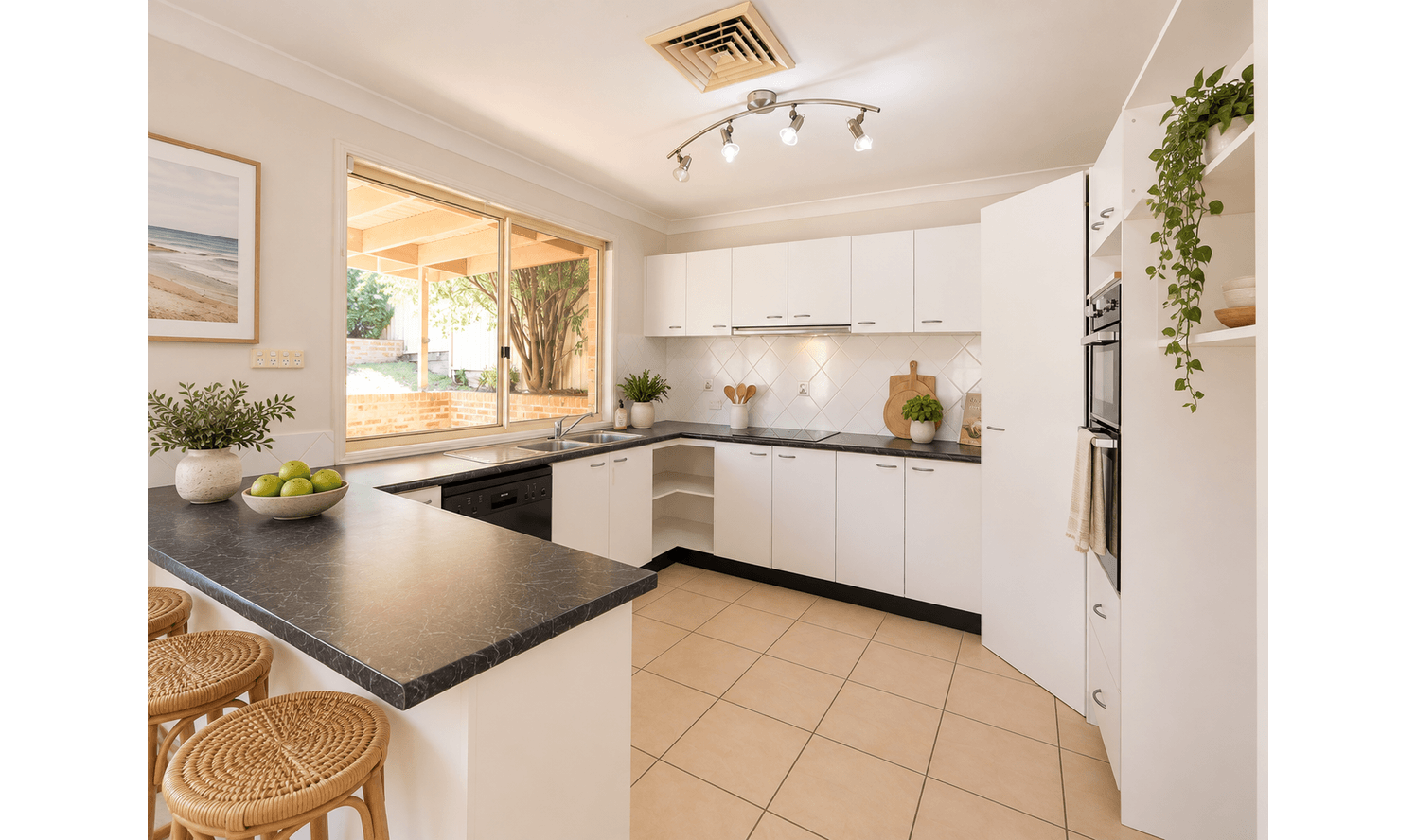 3 Stringybark Close, Terrigal NSW 2260 — photo 4