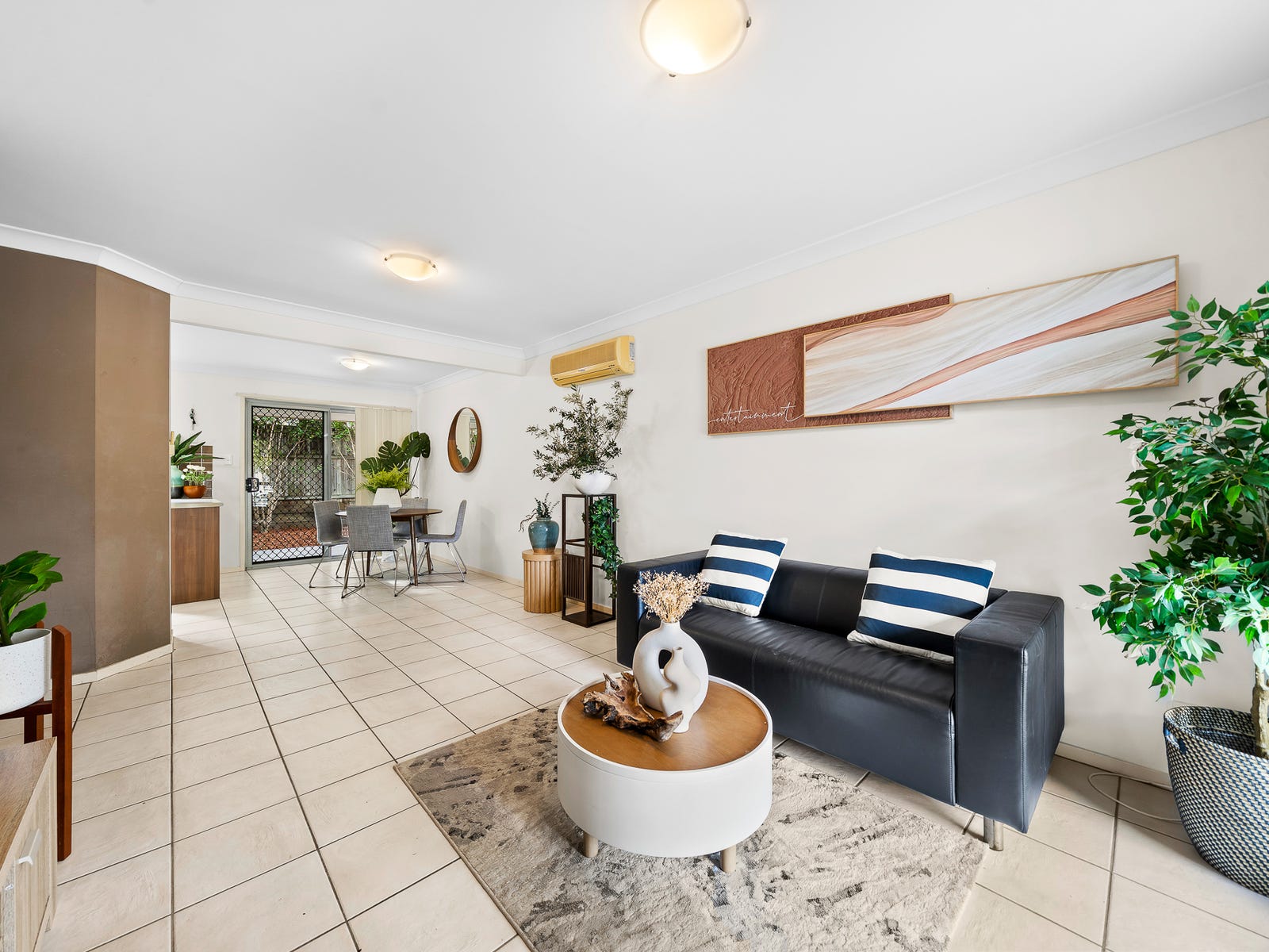 Property image – photo 3
