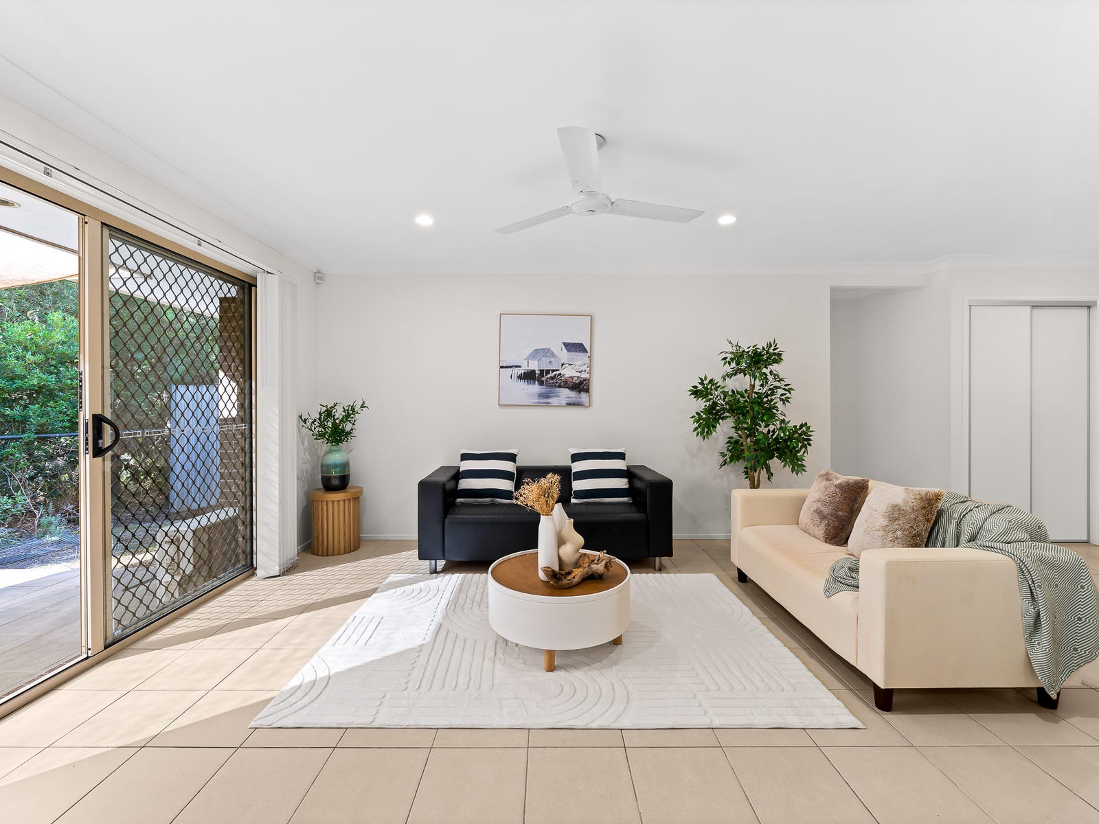 Property image – photo 3