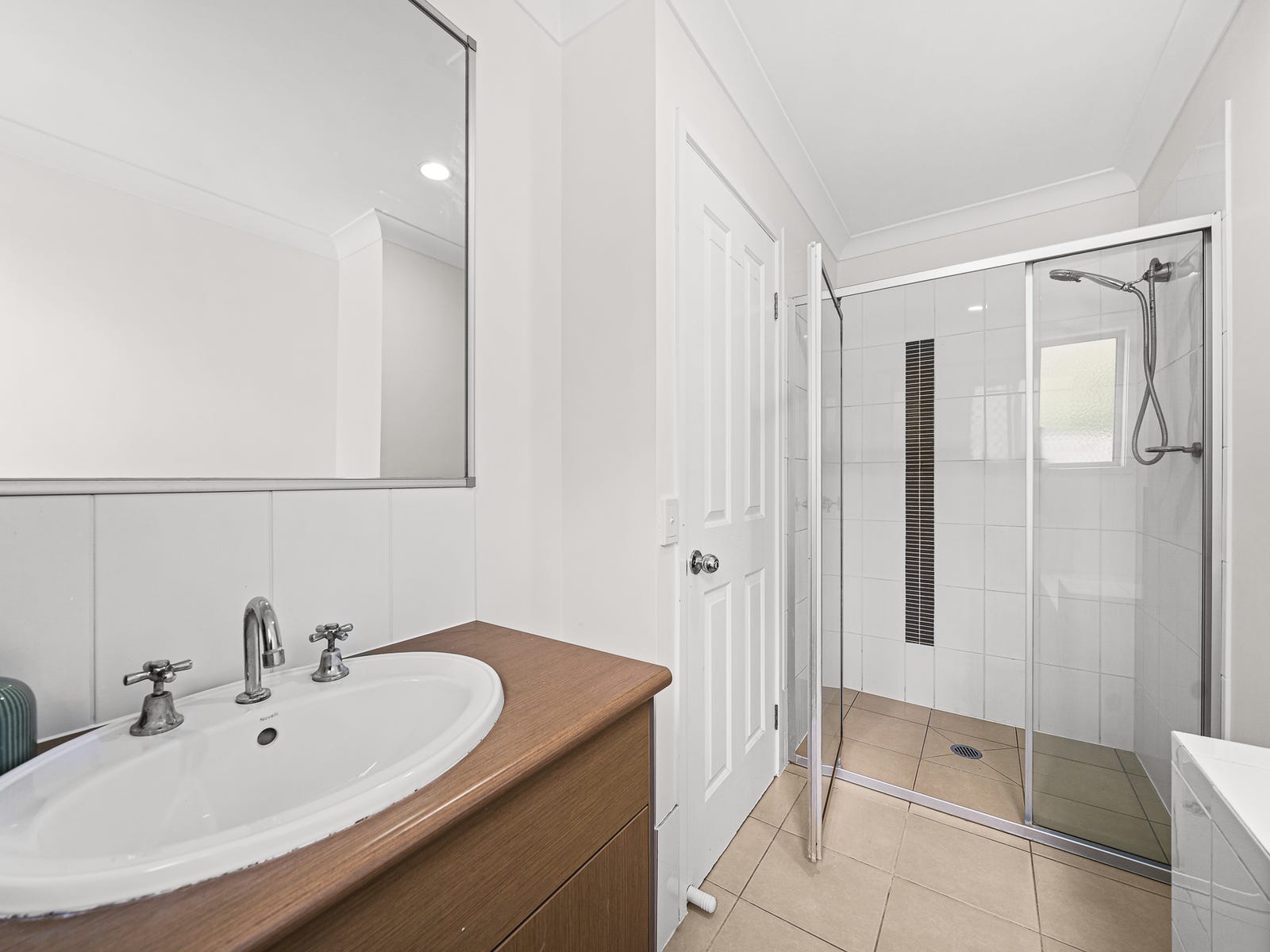 Property image – photo 12