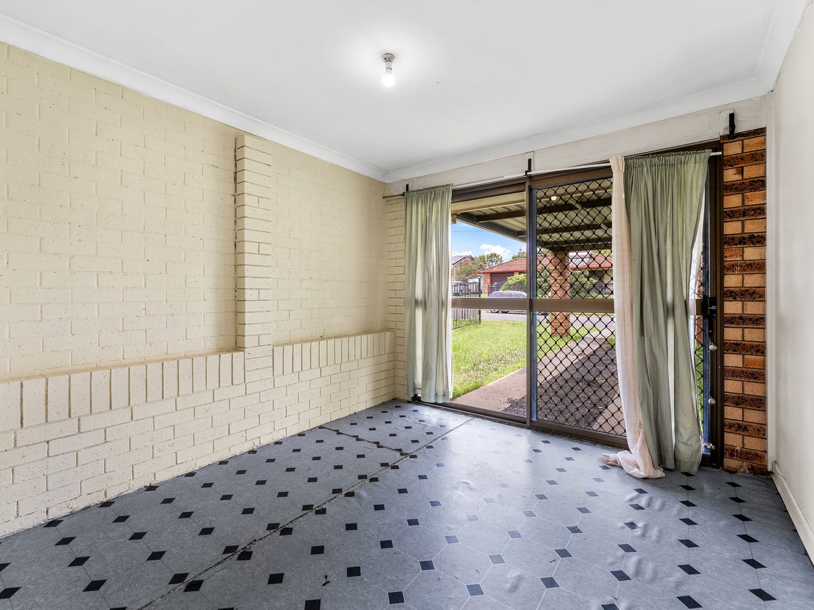 Property image – photo 10