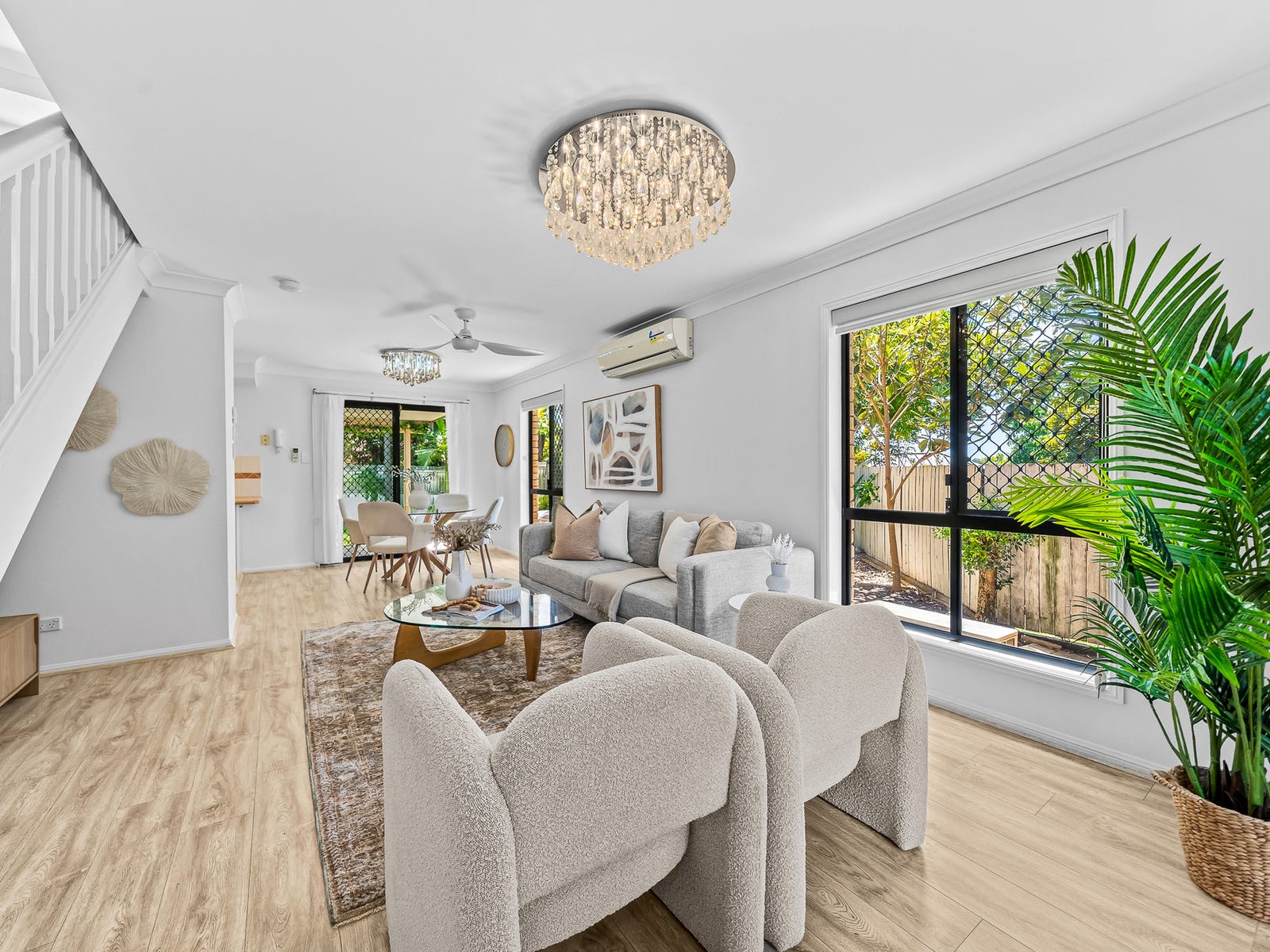 Property image – photo 2