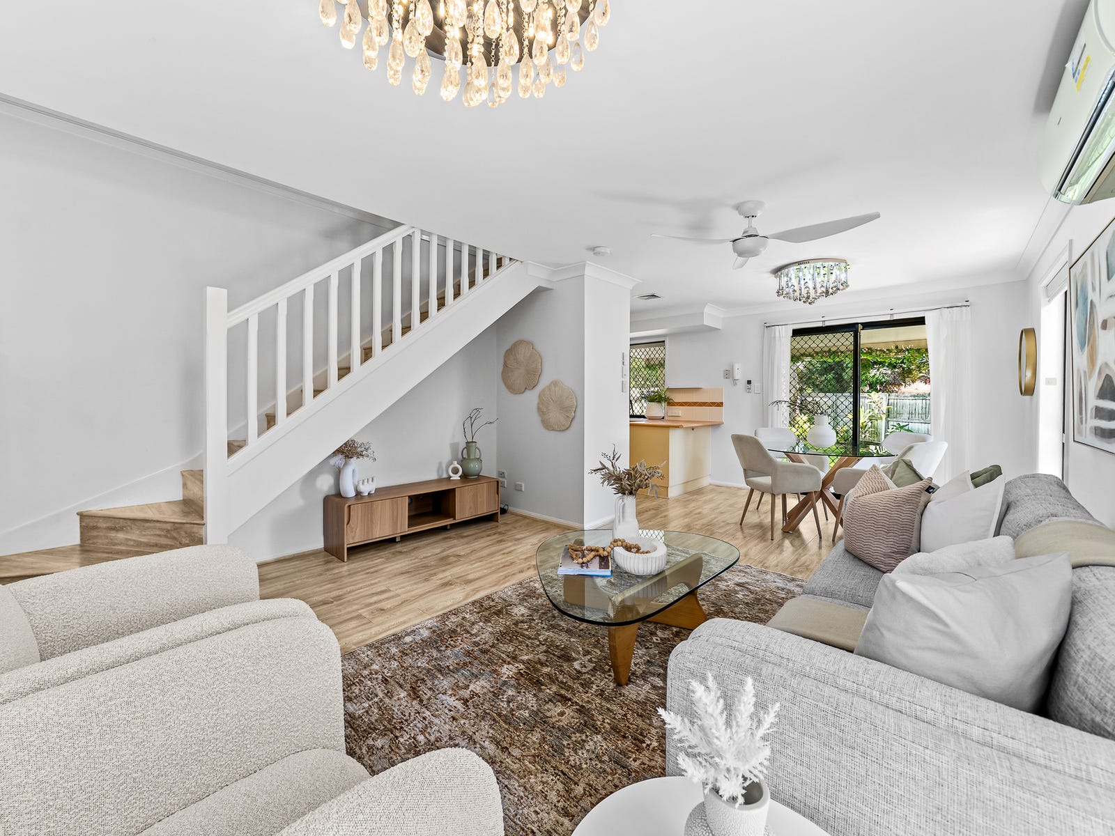 Property image – photo 1