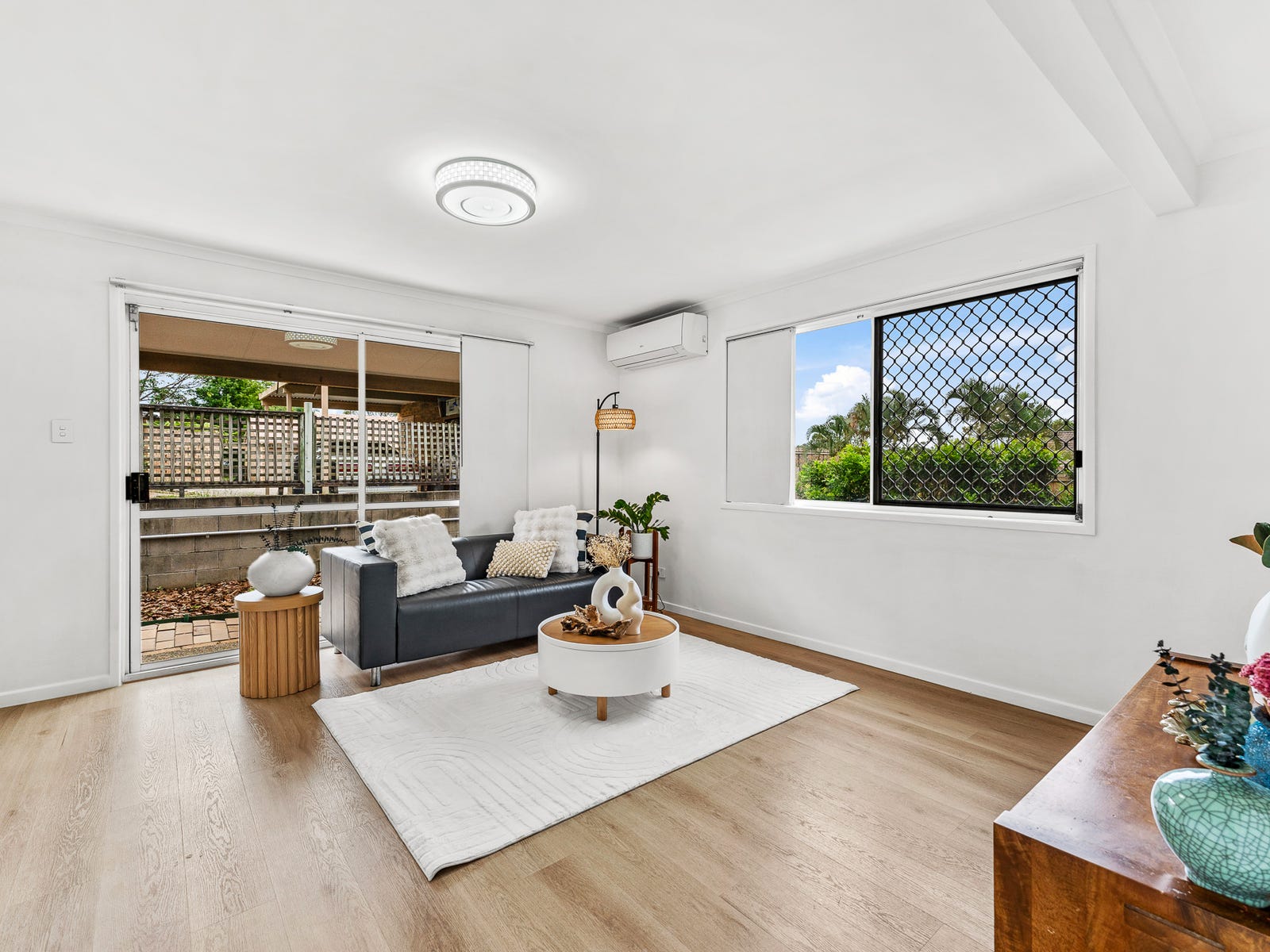 Property image – photo 2