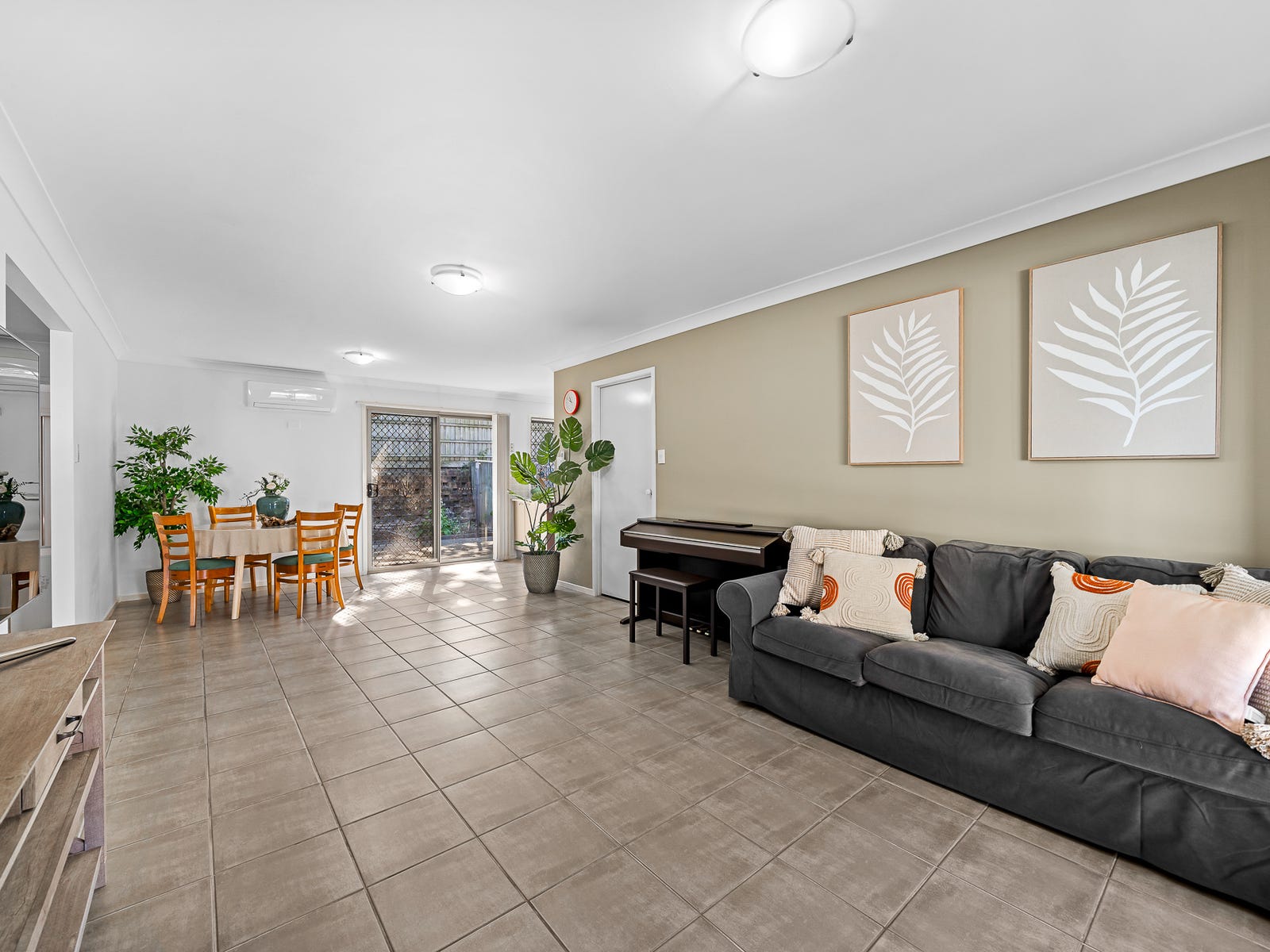 Property image – photo 2